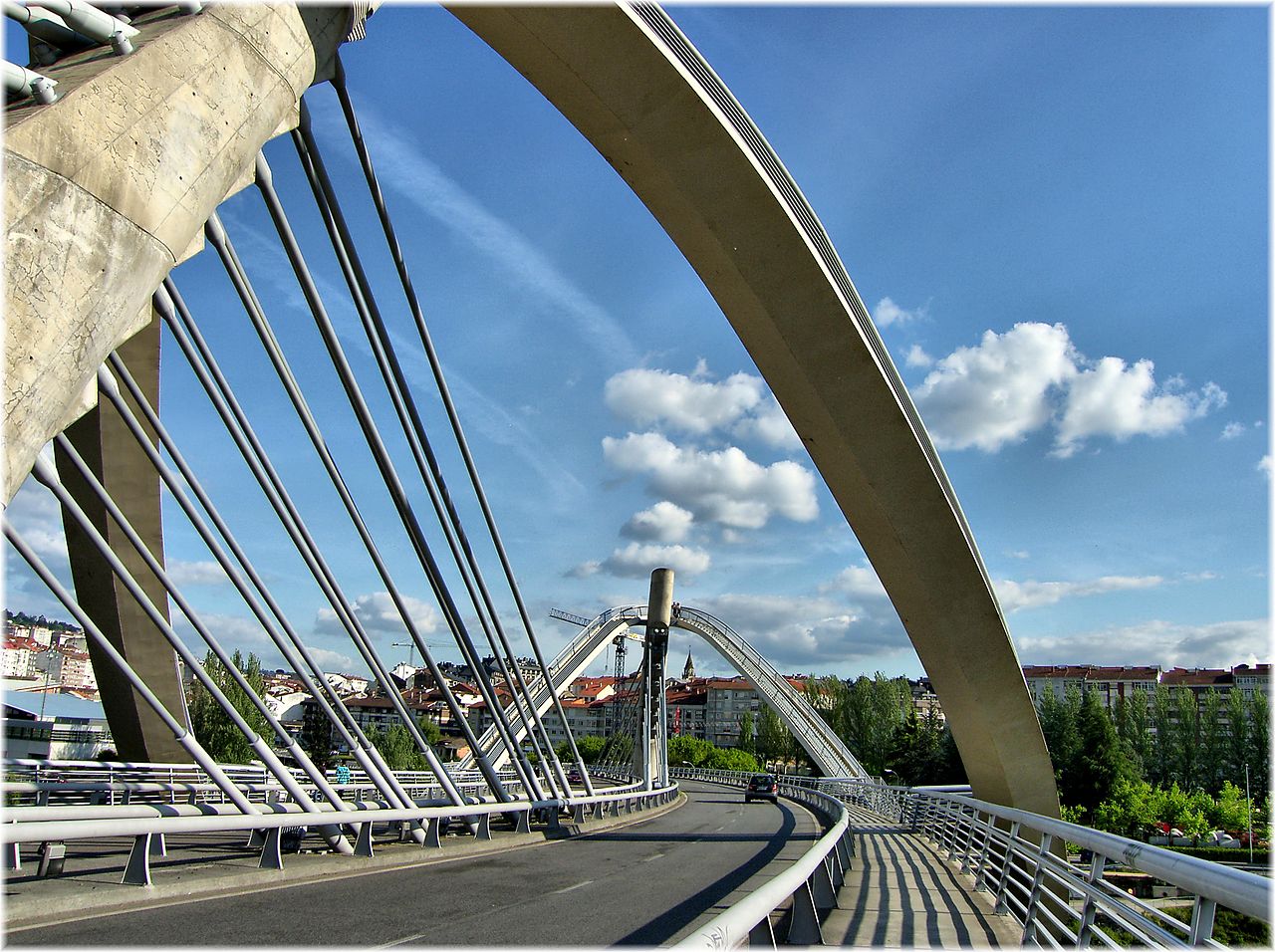 1280px-1958-Ponte_do_Milenio_(Ourense)