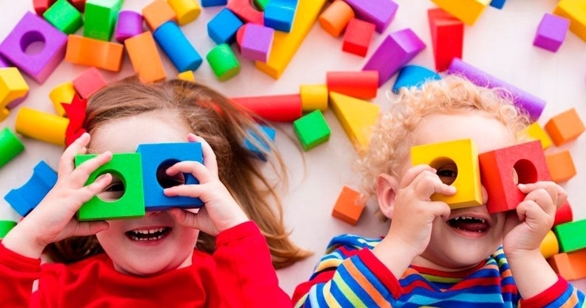 nenos-coeduca-xogando