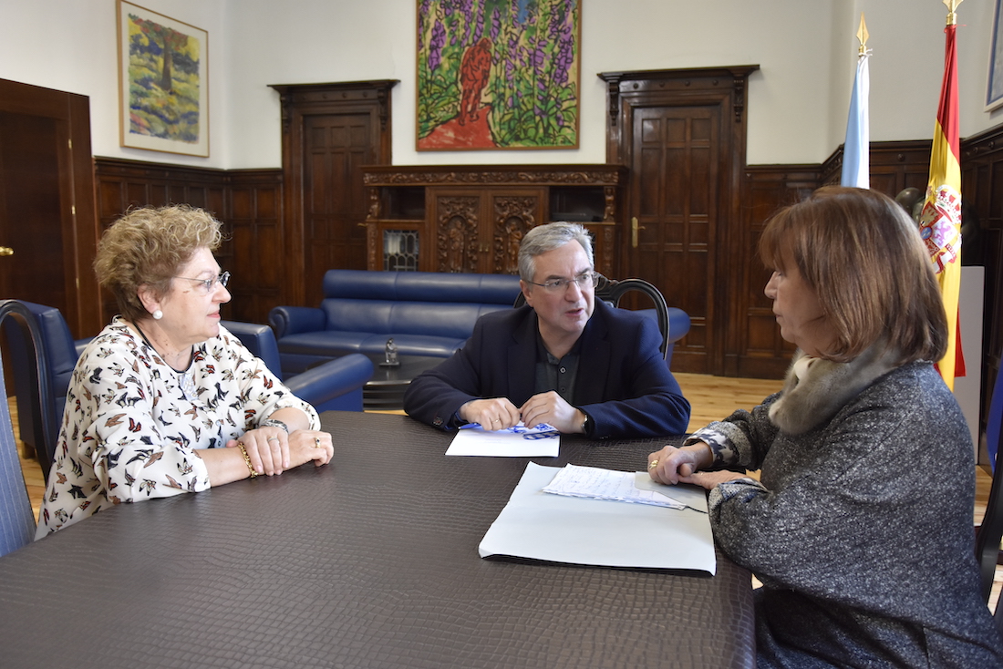 Reunión Luis Menor Fundadoras Escola Enfermería (2)