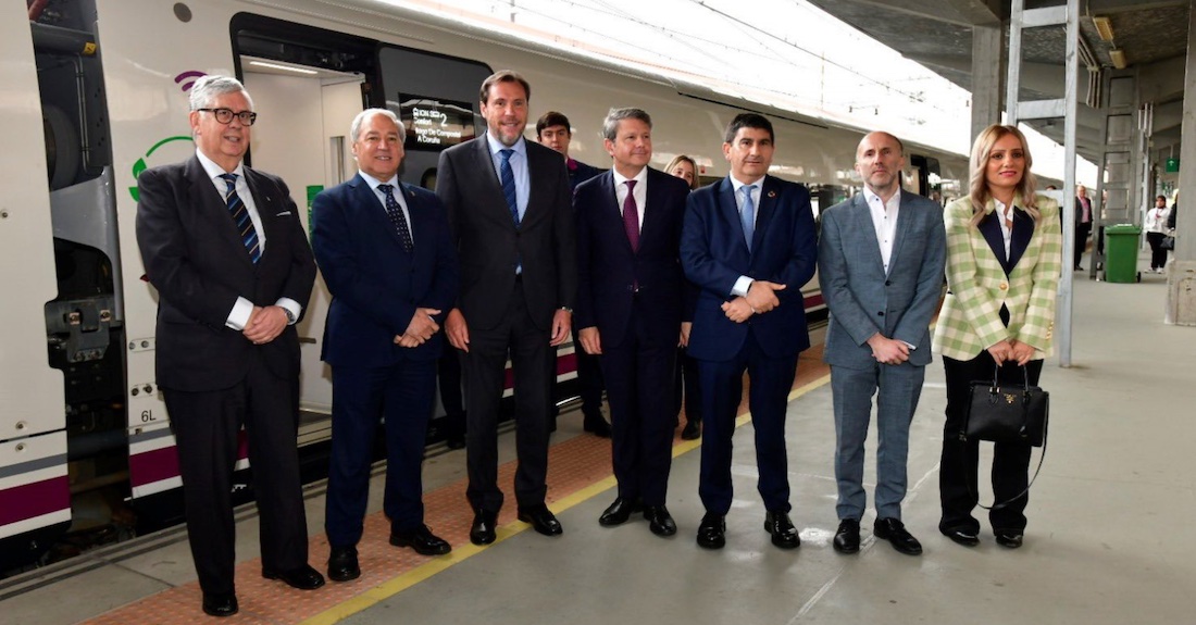 Oscar Puente chega a Ourense na inaguración da nova liña de alta velocidade entre Madrid e Galicia