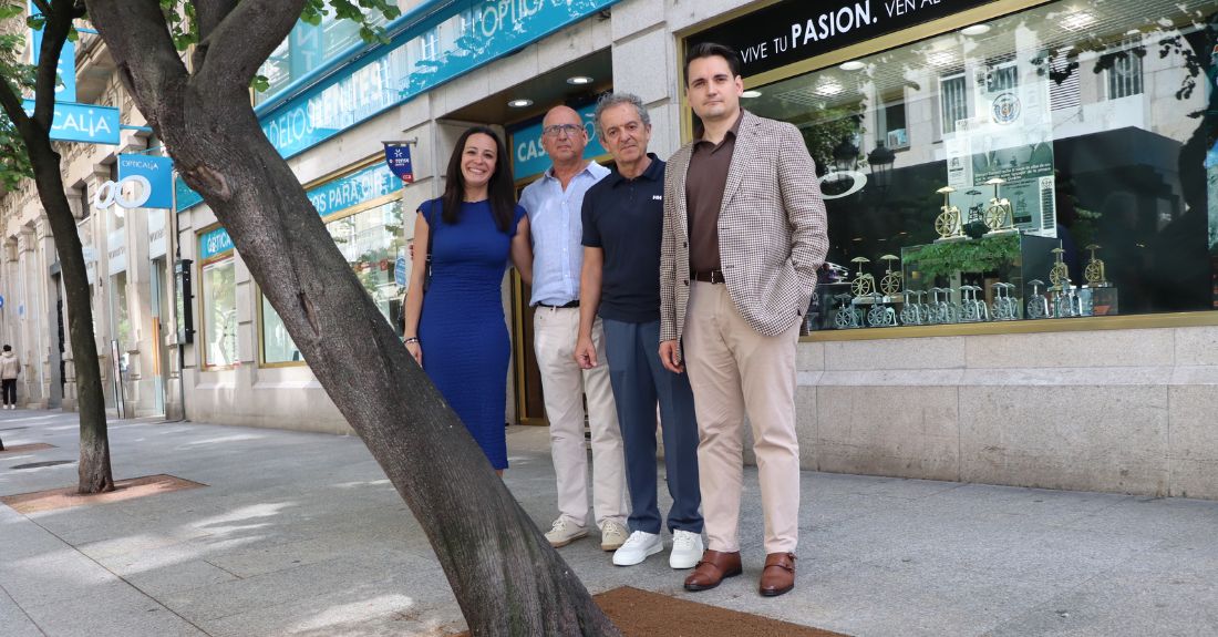 O Concello de Ourense aposta por naturalizar os alcorques da cidade