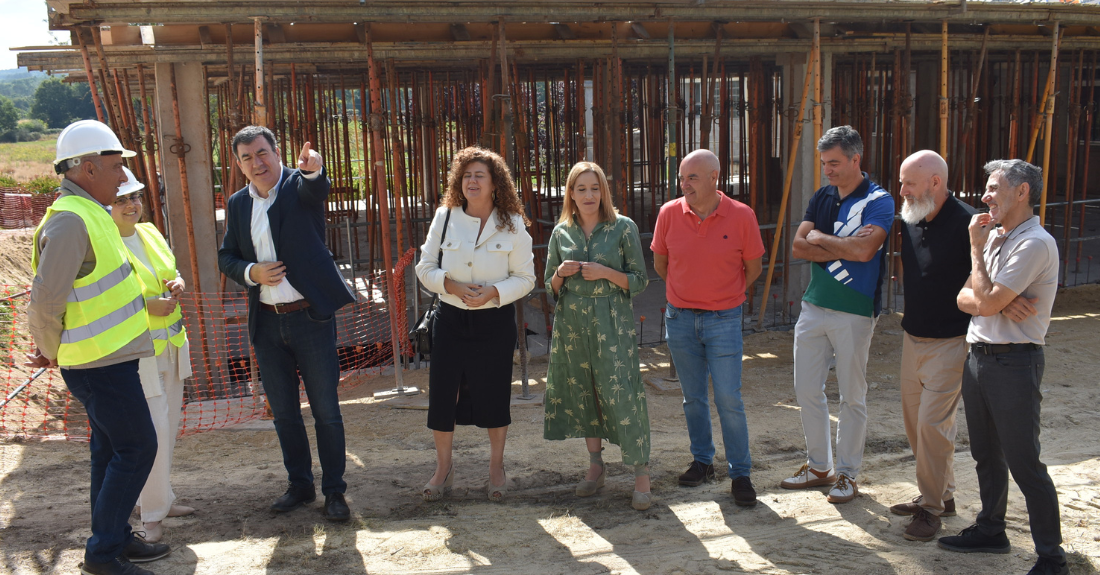 Román Rodríguez visita as obras de remodelación do CIFP Vilamarín