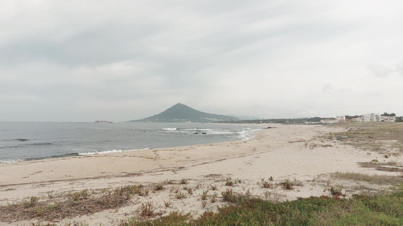 Imaxe dunha praia en Portugal