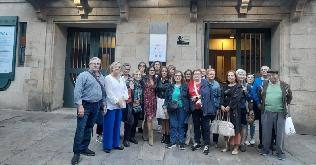 Veciños e veciñas de Amoeiro nunha visita a Santiago de Compostela