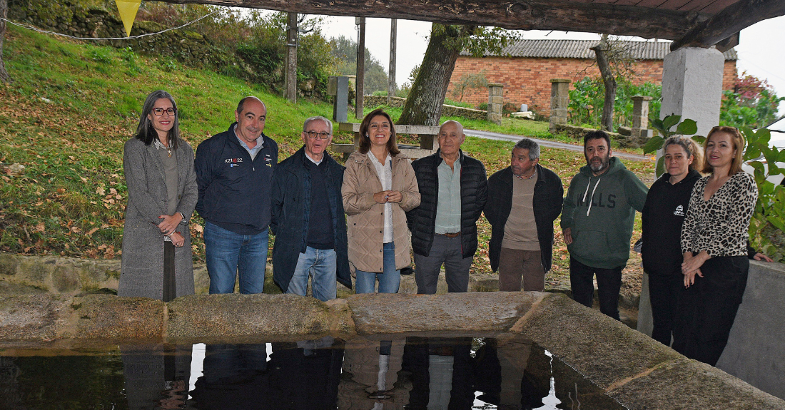 Angeles Vázquez Visita o Concello de Vilamarín