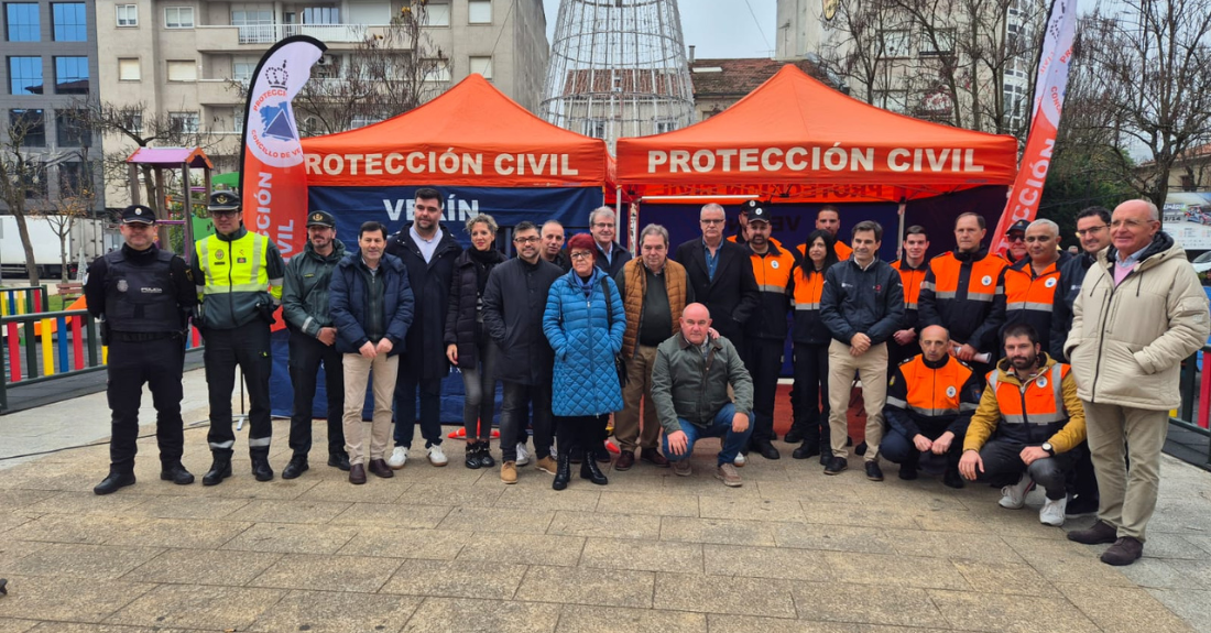 Membros de Protección Civil de Ourense conmemoran o Día do Voluntario