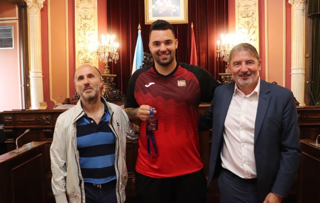 jacome-manuek-rosendo-badminton