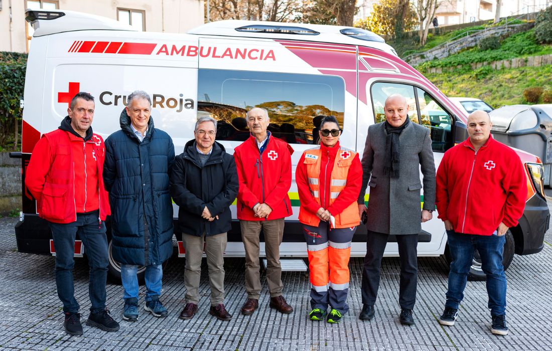 DIPUTACIÓN OURENSE ambulancia cruz vermella