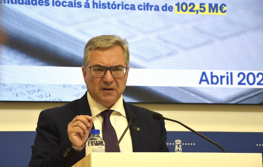 menor-achegas-esquiou