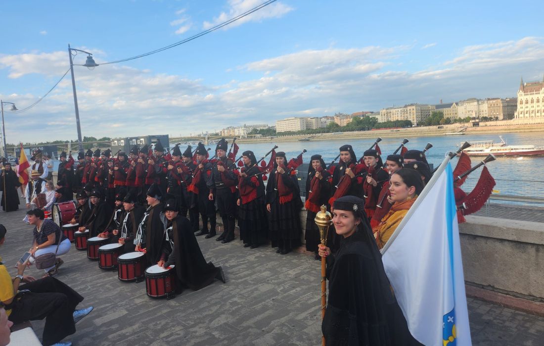 real-banda-de-gaitas-de-ourense-budapest