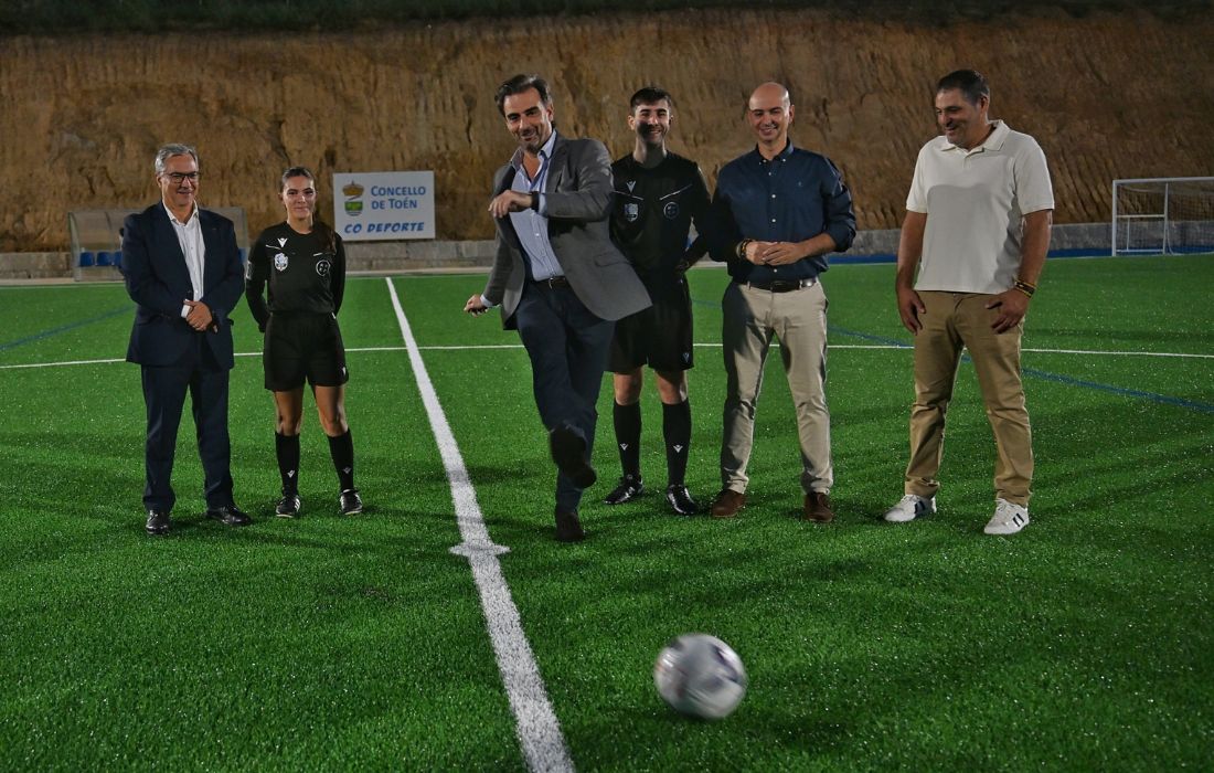 Campo de fútbol Toén