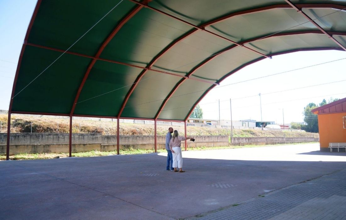 Patio cuberto Calvo Sotelo O Carballiño