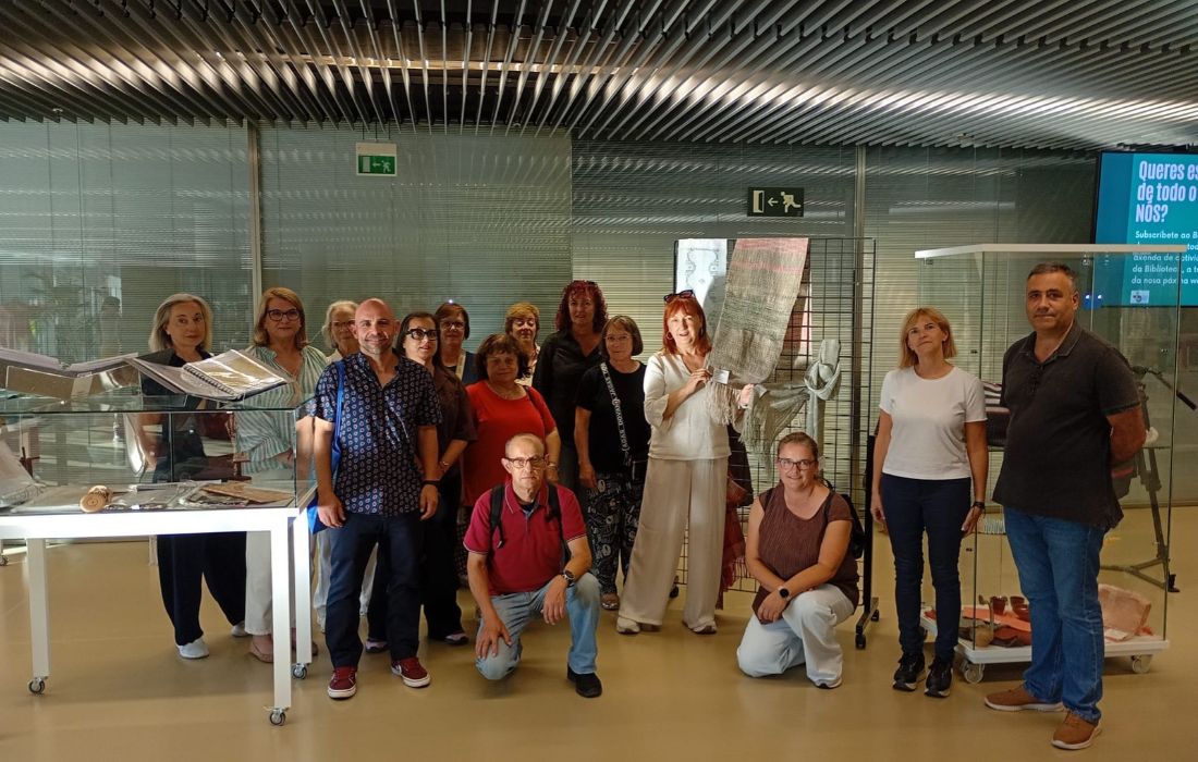 Exposición Teares biblioteca Nós Ourense