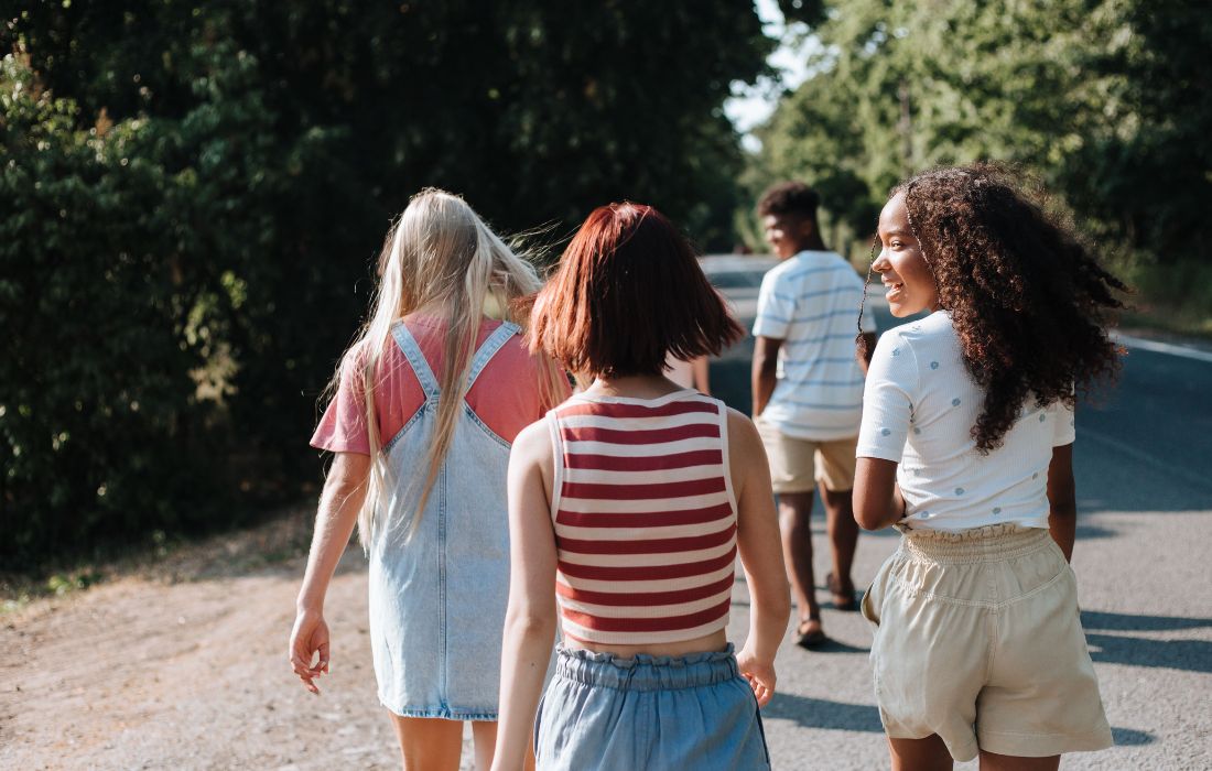 adolescentes-mozos-jovenes-recurso