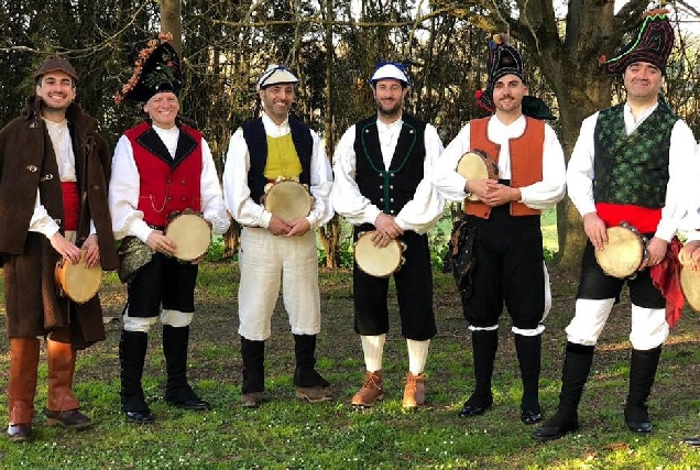 Cantareiros de Cantigas e Frores grupo musica tradicional