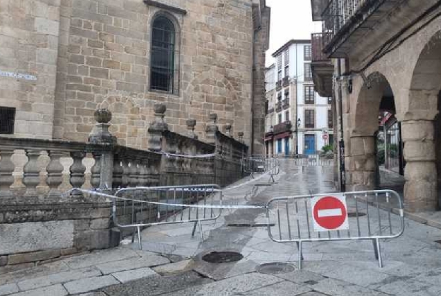 rúa-cardenal-cisneros-catedral-ourense